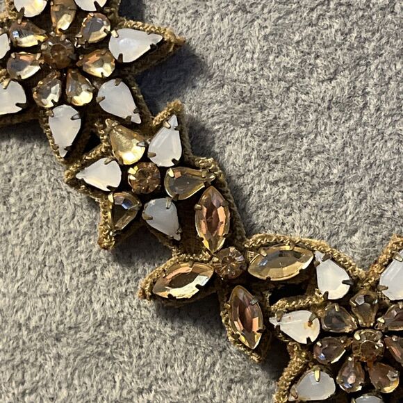 Vintage Suede Backed Prong Set Glass Stone Pink White Floral Necklace - Picture 5 of 13